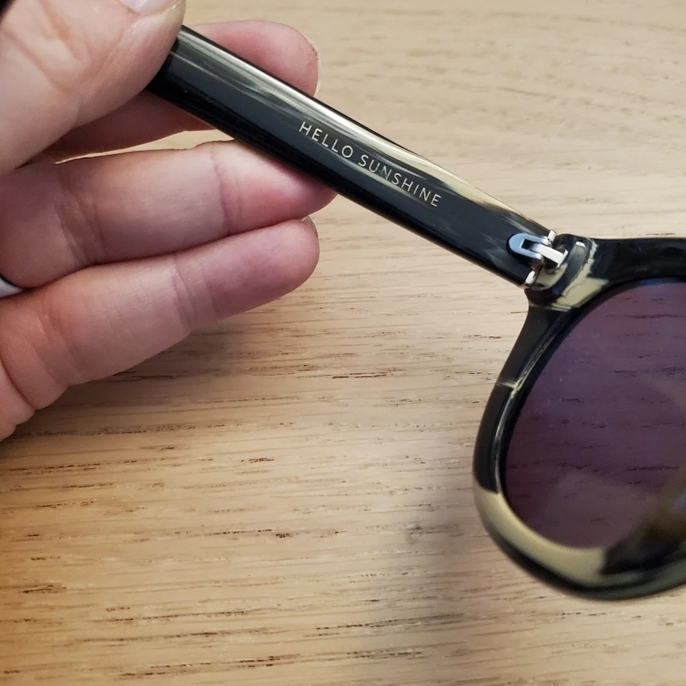 Stella and Dot Hello Sunshine Sunglasses